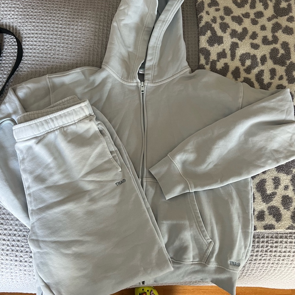Aritzia Light Gray Zip Hoodie & Sweatpants Set
